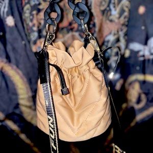 Zara tan mini bucket bag. Short chain strap & long crossbody strap.